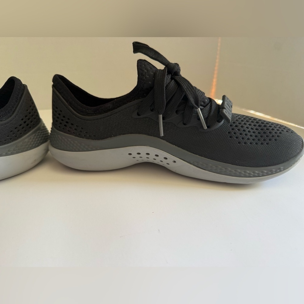 Crocs Shoes LiteRide Pacer Sneakers Size W8 Black Grey Comfort - Picture 6 of 12